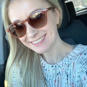 Meet your Posher, Gabrielle